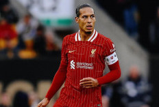 Van Dijk Pertimbangkan Pergi, Barcelona Siap Tampung Sang Kapten Liverpool