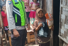 Jumat Berkah, Polsek BSA bagikan sembako pada Warga 