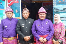 HUT ke-22 OKU Timur Semarak, Gubernur Herman Deru Resmikan Bazar UMKM dan Pasar Murah