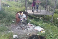 Warga Geram, Danau Rakihan Dipenuhi Sampah dan Rumput Liar Saat Momen Libur Iduladha