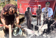 Peringati Hari Kejaksaan, Kejari OKUS Gelar Bakti Sosial Bedah Rumah