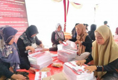 KPU OKU Selatan Sortir Surat Suara Pilkada 2024