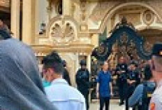 CURIGA! Rumah Mewah di Tulung Selapan OKI Digeledah, BNN dan Polisi Bersenjata Lengkap Turun Tangan