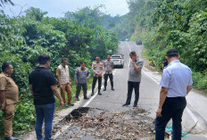 Bupati OKU Selatan Tinjau Jalan Amblas di BPRRT, Instruksikan Perbaikan Jelang Grand Fondo