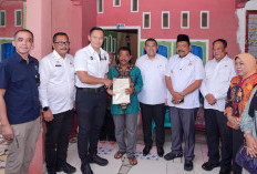 Wamen ATR/BPN Ossy dan Menko AHY Serahkan 184 Sertipikat Tanah di Bengkulu, Dorong Kolaborasi Daerah