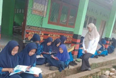 Perpustakaan OKUS Turun ke Sekolah: Cerdaskan Anak Bangsa Lewat Literasi