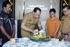 Bersama Jurnalis Bupati OKU Selatan Peringati Hari Pers Nasional