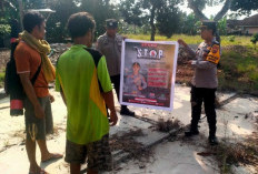 Kapolsek Simpang Pimpin Personel Sosialisasikan Larangan Karhutla ke Warga