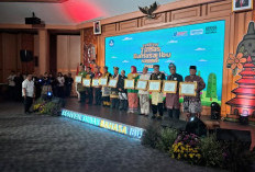 Bupati OKU Selatan Terima Penghargaan Nasional atas Komitmen Pelestarian Bahasa Daerah
