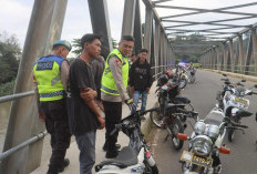 Berikan Edukasi, Kapolres OKUS Sampaikan Larangan Bawa Sajam