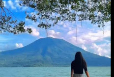 Lukisan Nyata di Ujung Sumsel: Pesona Danau Ranau dan Gunung Seminung yang Memikat Hati