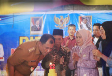 Bupati Abusama Hadiri HUT ke-22 Desa Selabung Belimbing Jaya, Fokus Pembangunan Akses Jalan