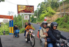 Padat Pengunjung, Arus Lalu Lintas Tetap Lancar di Kawasan Wisata Danau Ranau