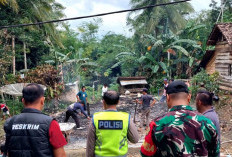 Nyalakan Lampu Teplok, Rumah Panggung di OKU Ludes Terbakar