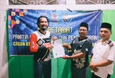 Calon Ketua PSSI OKU Selatan Serahkan Berkas ke Tim Formatur