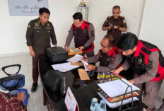 Kantor PMI OKU Digeledah Kejari, Laptop hingga Dokumen Disita