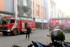 Diduga akibat Korsleting, 1 Ruko PS Mall Hangus Terbakar