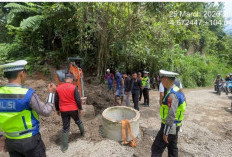 Jalan Amblas di Jembatan Ruos Sempat Lumpuh Total, Kini Sudah Bisa Dilalui Bergantian