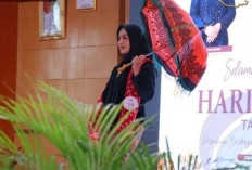 Semangat Kartini Menggema, Wabup OKU Selatan Buka Fashion Show Kebaya 2026