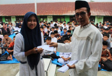 Sambut Bulan Puasa, MTs Negeri 01 OKU Selatan Santuni Puluhan Anak Yatim