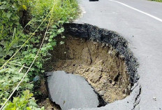 Hujan Deras Sebabkan Longsor di Jalan Provinsi OKU Selatan