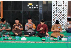 Bupati Abusama S.H.Lepas Keberangkatan Jamaah Umroh Kabupaten Oku Selatan Tahun 2025