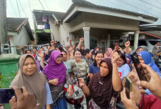 Viral Emak-Emak Protes Jalan Rusak di Banyuasin, Video Jadi Sorotan Warganet