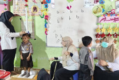 Siswa TK Kader Bangsa Terima Pelayanan Cek Kesehatan Gratis
