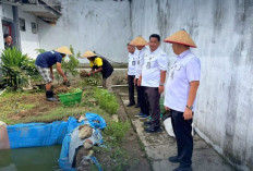 Warga Binaan Lapas Muaradua Gelar Panen Kacang Tanah