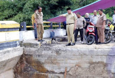 Wabup Minta Perbaikan Jembatan Sungai Keruh Selesai Tepat Waktu