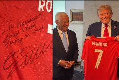 Bikin Heboh Dunia! Cristiano Ronaldo Kirim Jersey Perdamaian ke Donald Trump
