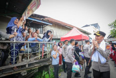 Kapolda Sumsel Bedah 40 Rumah Warga Kurang Mampu Secara Serentak