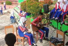 MAN OKUS Hidupkan Semangat Kreativitas Lewat Lomba Akustik di Ajang Class Meeting