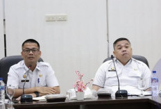 Sekda OKUS Pimpin Evaluasi Target Retribusi PAD