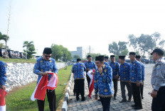 Pemda OKU Selatan Bagikan 3000 Bendera