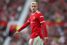 MU Resmi Lepas Donny van de Beek ke Girona