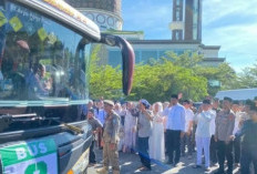 Bupati OKU Selatan lepas keberangkatan JCH menuju asrama haji Palembang