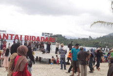 Jelang Tahun Baru, Pantai Bidadari Mulai Dipadati Pengunjung