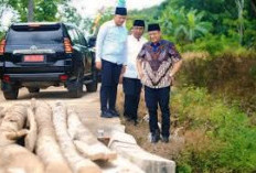 Bupati OKU Timur target proyek jalan penghubung 4 desa tuntas 2025