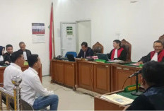 Anggota DPRD Muara Enim Kholizol Tamhulis dan Anaknya Didakwa Terima Suap Proyek Irigasi Rp1,6 Miliar