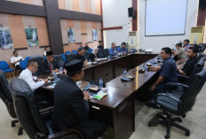 Antrean BBM Mengular, Bupati OKU Selatan Kumpulkan Pengelola SPBU Cari Solusi