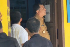 Usai Sidak, Bupati Ancam Ikut Gotong Bersihkan Kantor Camat Buay Pemaca