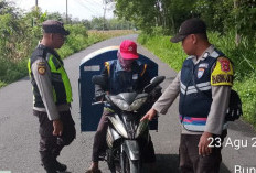 Personel Polsek Simpang Imbau Pengguna Jalan Lengkapi Kendaraan