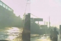 Banjir di KM 14 Palembang–Banyuasin Belum Surut, Lalu Lintas Tersendat