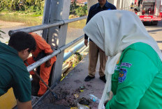 Jaga Lingkungan, DLH OKU Selatan Gelar Gotong Royong Bersama TNI, Polri dan Warga