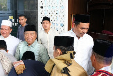 Bupati Abusama Laksanakan Salat Idul Adha 1446 H di Masjid Agung Al Muhtadin Muaradua