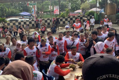 350 Peserta Ramaikan Lomba Makan Durian dan Duku