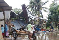 Angin Puting Beliung Terjang 3 Desa di Banyuasin, Puluhan Rumah Ringsek
