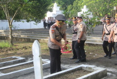 Polres OKU Selatan Ziarah ke Taman Makam Pahlawan