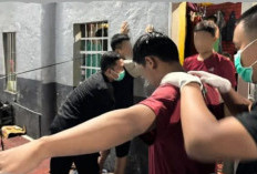 Cegah Napi Memiliki HP, Petugas Razia Blok Narapidana